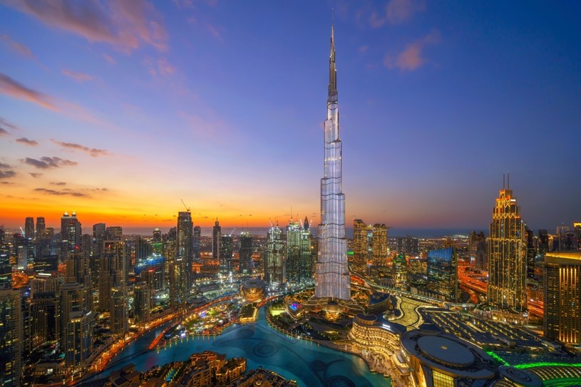 Burdż Chalifa. Najwyższy budynek świata w Dubaju. /123RF/PICSEL