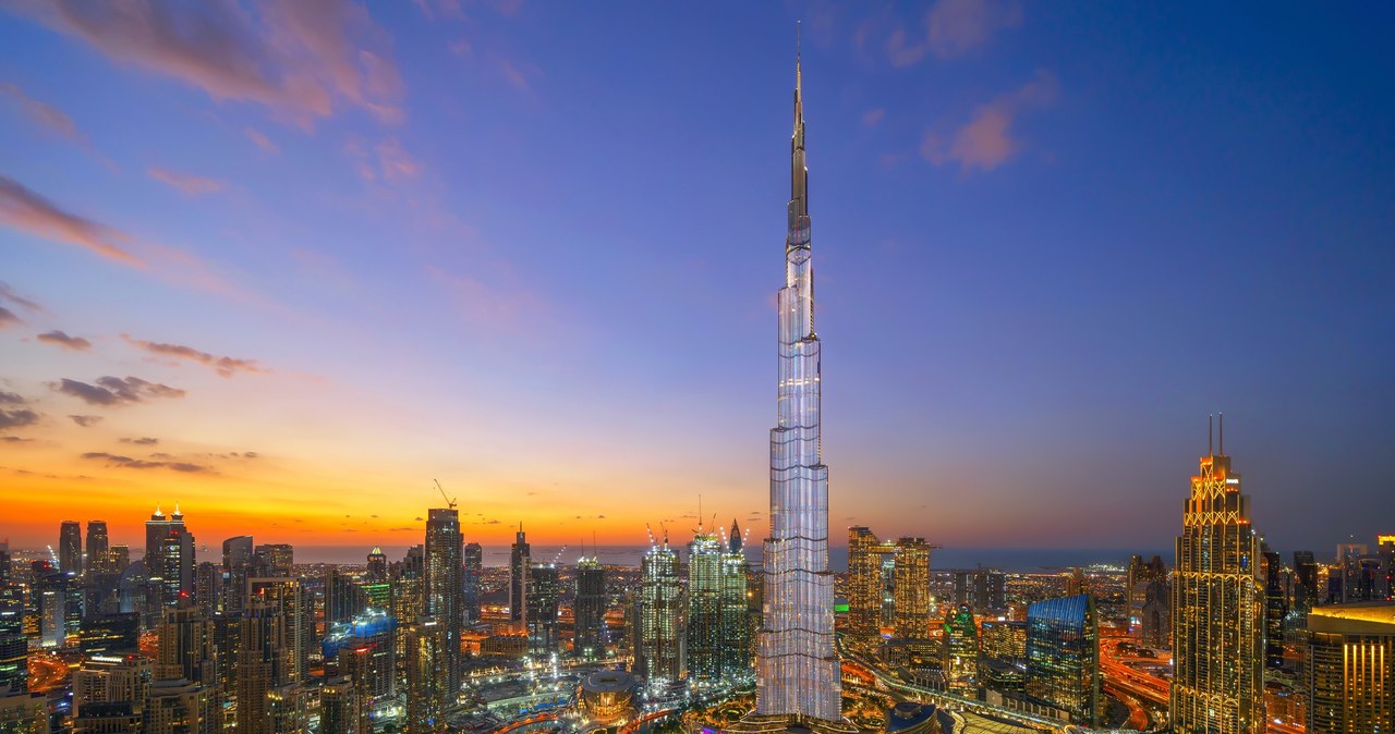 Burdż Chalifa. Najwyższy budynek świata w Dubaju. /123RF/PICSEL