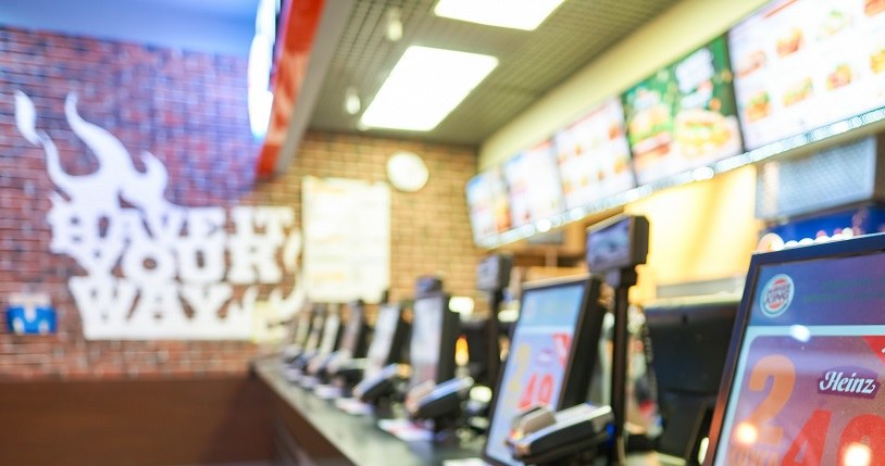 Burger King wystartował w lipcu z kampanią bożonarodzeniową... /123RF/PICSEL