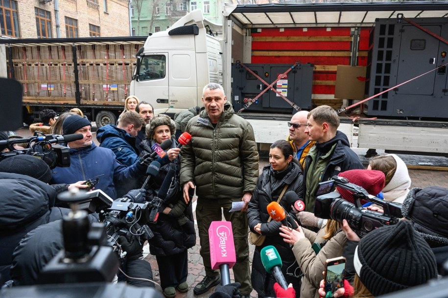 Burmistrz Kijowa Witalij Kliczko na oficjalnym przekazaniu generatorów w ramach akcji „Ciepło z Polski dla Kijowa”. /Vladyslav Musiienko /PAP
