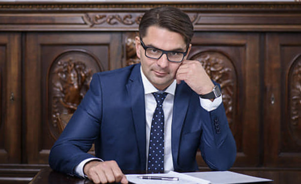 Burmistrz Niepołomic do premiera: Nie trzeba wetować budżetu, wystarczy przestrzegać konstytucji 