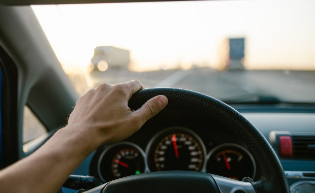 Burmistrz stracił prawo jazdy, za pieniądze gminy zatrudnił kierowcę