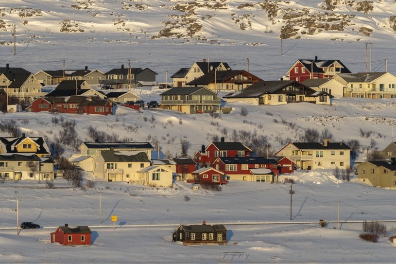 Burmistrz Vadso na północy Norwegii chce wydłużenia doby do 26 godzin /CORDIER SYLVAIN / HEMIS.FR / hemis.fr / Hemis via AFP /AFP