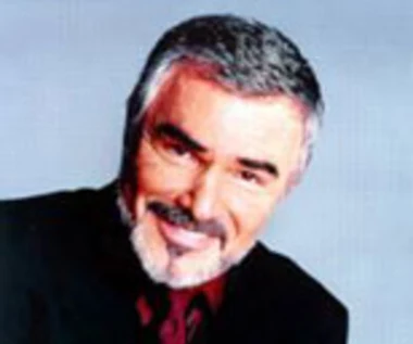 Burt Reynolds grilluje