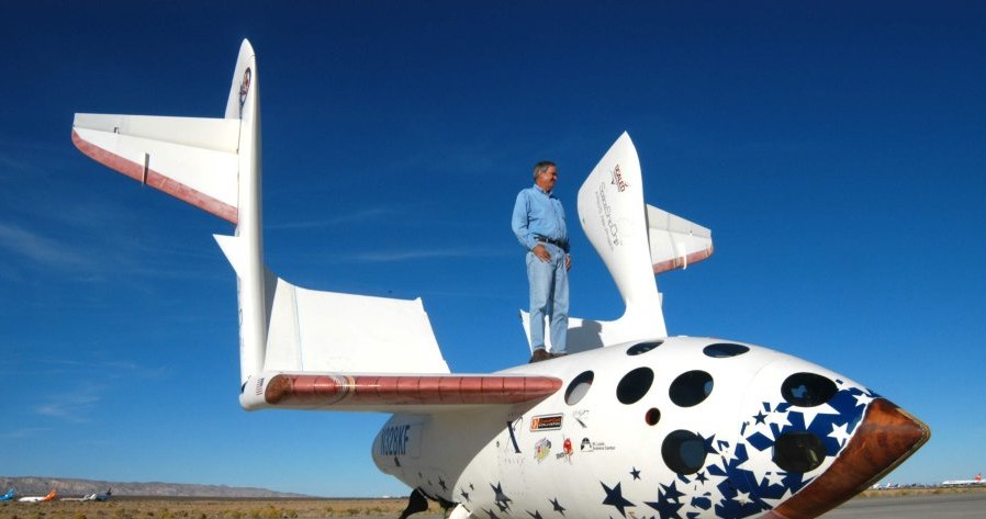 Burt Rutan na SpaceShipOne - zdjęcie z 2004 roku. Źródło: Scaled Composites /Kosmonauta