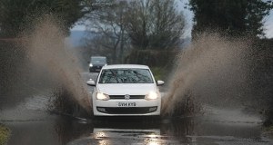 Burza Chandra uderzyła w Wielką Brytanię. Synoptycy twierdzą, że będzie gorzej