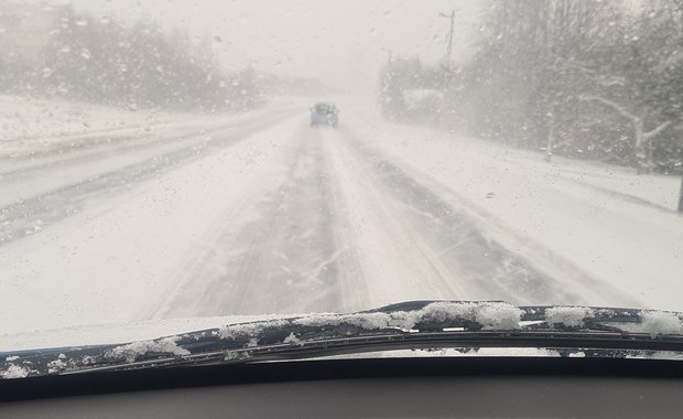 Burza śnieżna nad Krakowem. Zobacz filmy i zdjęcia