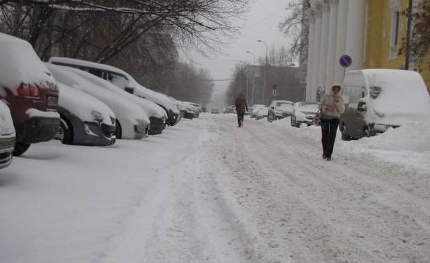 Burza śnieżna nad Moskwą, ponad 150 lotów opóźnionych