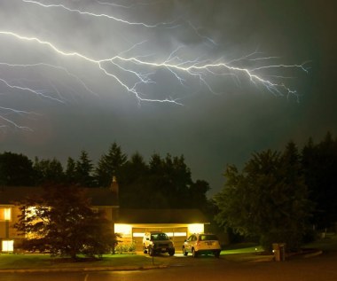 Burze i intensywne opady w kilku województwach. IMGW wydał ostrzeżenia