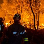 Burze i ulewy mają pomóc polskim strażakom w walce z pożarami we Francji