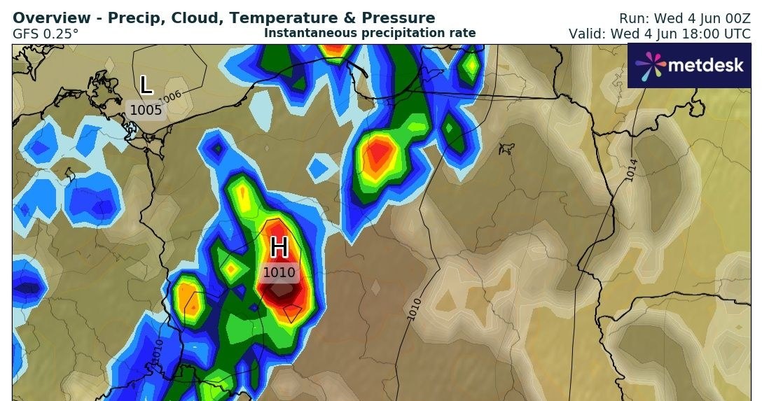 Burze nawiedzą północno-zachodnią część Polski przede wszystkim po południu i wieczorem, a najsilniejsze mogą być w nocy /wxcharts /