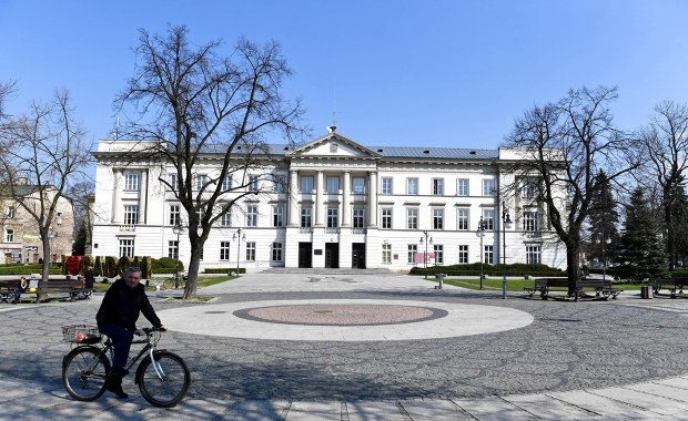 Burzliwa debata w Radomiu. Po fali hejtu radny zasłabł i trafił do szpitala 
