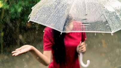 Burzowo, deszczowo i bez upałów. Prognoza na weekend nie rozpieszcza