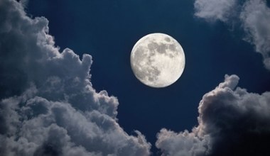 Burzowy Księżyc nad Polską. Lipcowa pełnia ma ukryte znaczenie