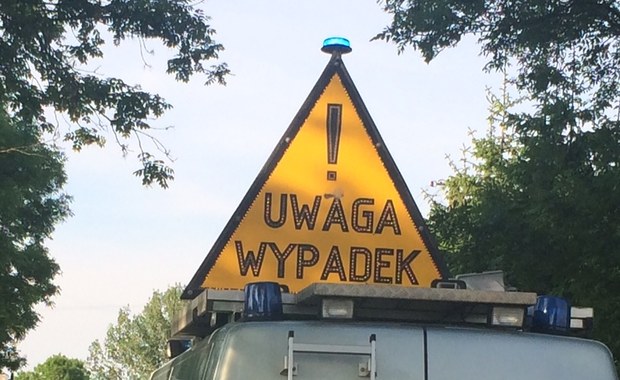 Bus uderzył w osobówkę na Dolnym Śląsku. 7 osób jest rannych