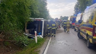 Bus z młodzieżą wpadł do rowu. Są poszkodowani