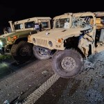 Bus zderzył się z kolumną amerykańskich pojazdów wojskowych na A2 