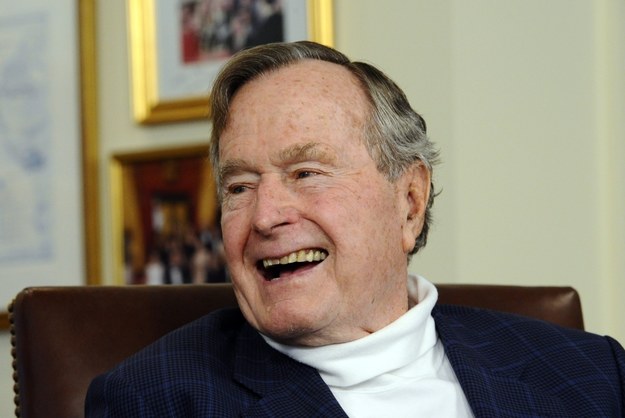 Bush senior skończył 90 lat /LARRY W. SMITH /PAP/EPA