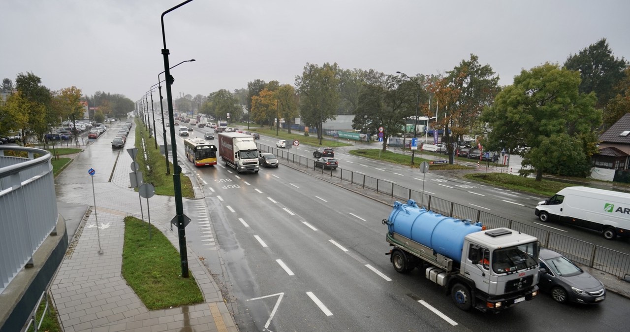 Buspas na Puławskiej w Warszawie. Ulica, która służyła do dojazdu mieszkańcom Piaseczna i innych podwarszawskich miejscowości, natychmiast stanęła w korkach / Fot. ZDM Warszawa /