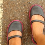 Buty barefoot podbiły ulice. Czy chodzenie "jak boso" naprawdę jest zdrowsze?