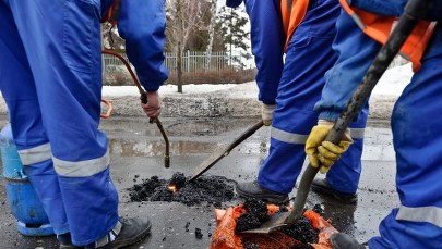 Bydgoscy drogowcy biorą się za łatanie dziur. Sprawdź harmonogram prac