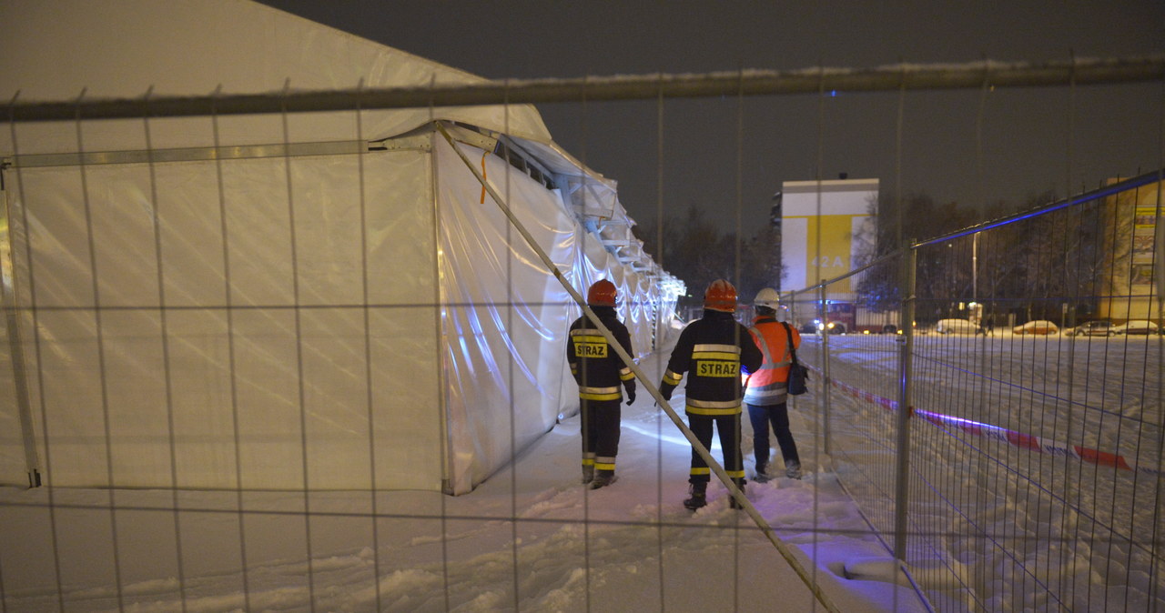 Bydgoszcz: Zawalił się dach nad lodowiskiem