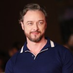 Był nękany na planie światowego hitu. Gwiazdor po latach przerywa milczenie