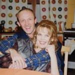 Był o krok od odrzucenia roli w kultowym serialu. Dlaczego zmienił zdanie?