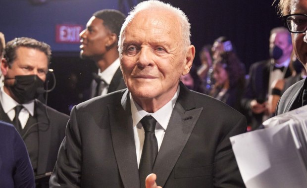 Był oscarowy "Ojciec", jest nowy film "Syn". W obu zagrał Anthony Hopkins