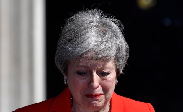 "Była architektem własnego upadku". Angielskie media o rezygnacji May