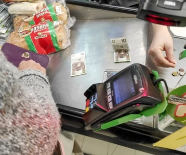 Była kasjerką przez 32 lata. Taką ZUS dał jej emeryturę
