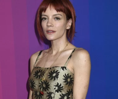 Była na szczycie, potem jej kariera legła w gruzach. Co porabia Lily Allen?