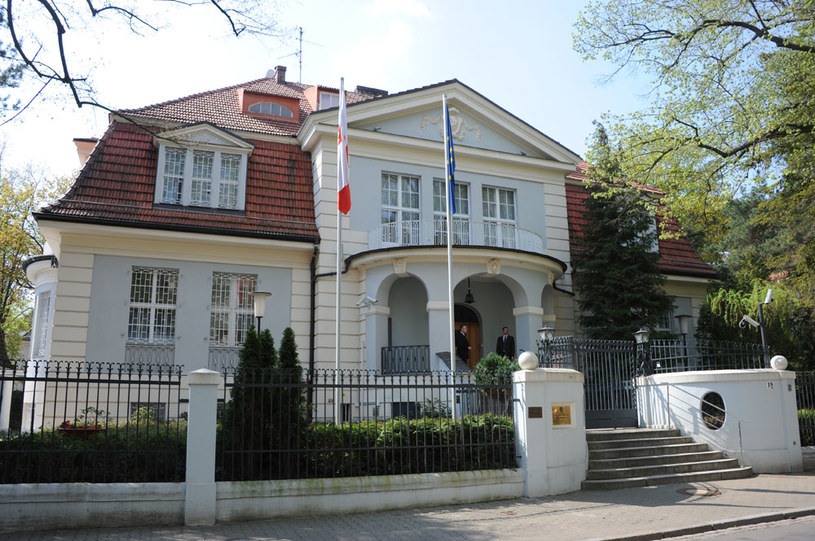 Była siedziba Polskiej Misji Wojskowej w Berlinie przy Lassenstrasse. Obecnie tymczasowa siedziba ambasady /Thomas Liebe /Agencja FORUM