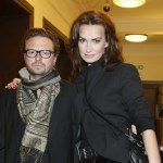 Była żoną dwukrotnie. Jej pierwszy mąż to syn znanej aktorki