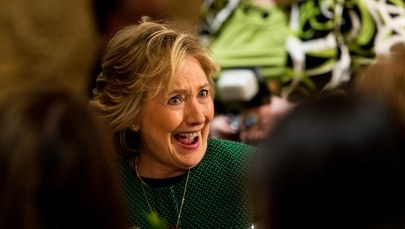 „Byłam biedna”. Hillary Clinton w ogniu krytyki