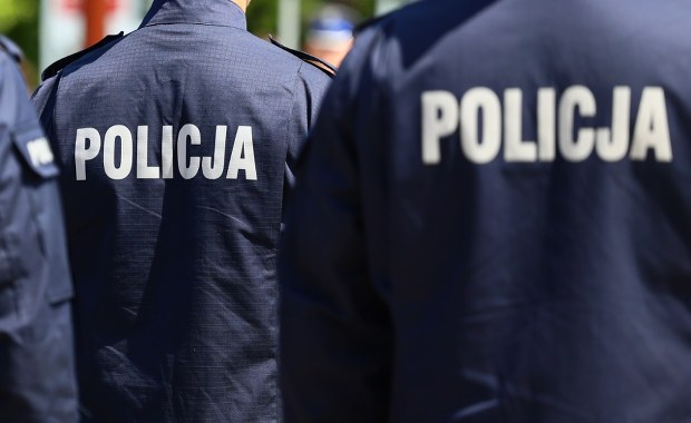 Byli policjanci staną przed sądem. 13 osób, 114 zarzutów