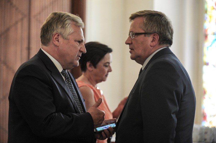 Byli prezydenci Aleksander Kwaśniewski i Bronisław Komorowski /Marcin Obara /PAP