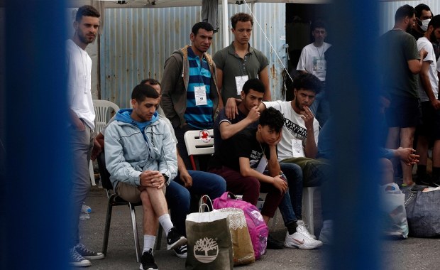 "Byli rozbierani, rabowani, bici". Szokujące kulisy działań na granicy UE