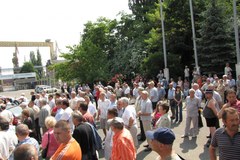Byli stoczniowcy manifestują w Szczecinie