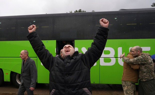 Byli w niewoli od 2022 r. Wybuch radości po powrocie do domu