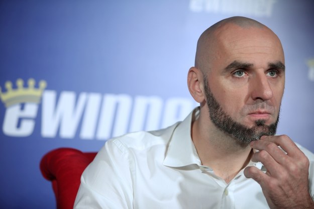 Były koszykarz ligi NBA Marcin Gortat podczas konferencji prasowej w Warszawie / 	Leszek Szymański    /PAP