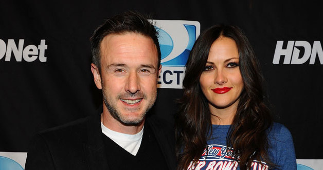 Były mąż Courtney, David Arquette, ze swoją nową dziewczyną Christiną MacLarty. /Michael Buckner /Getty Images