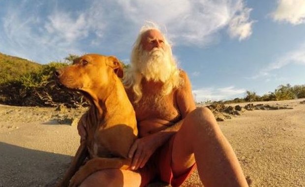 Były milioner od 20 lat żyje na bezludnej wyspie. "Chciałbym, żeby panie mnie tu odwiedzały"