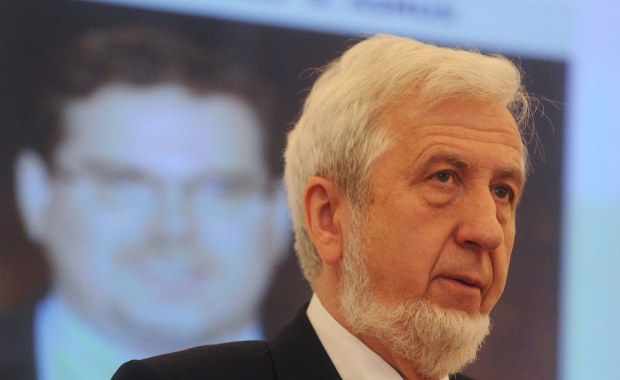 Były minister zaatakowany metalowym prętem. Z pęknięciem czaszki trafił do szpitala