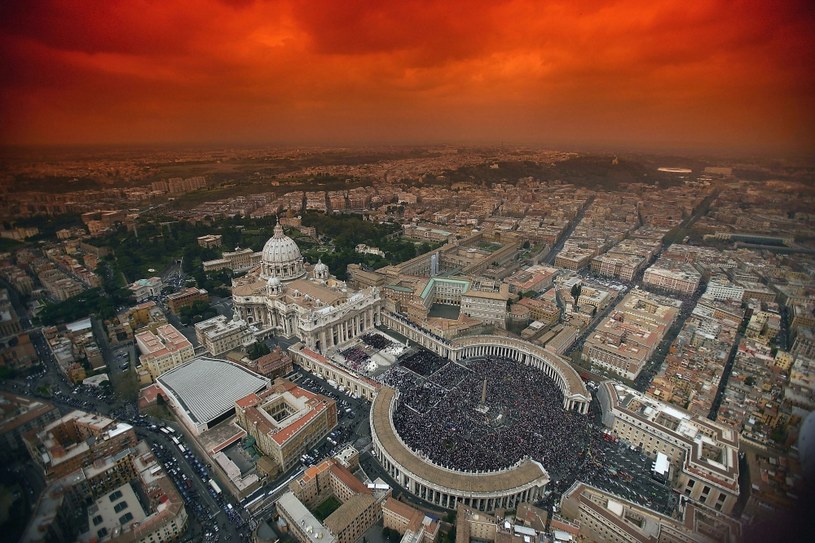 Były papież Benedykt XVI orzekł, że przyjęcie do masonów automatycznie rzuca na człowieka grzech śmiertelny / Getty Images / Handout /Getty Images