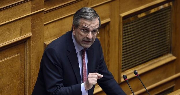 Były premier Antonis Samaras oskarża nowy rząd /AFP