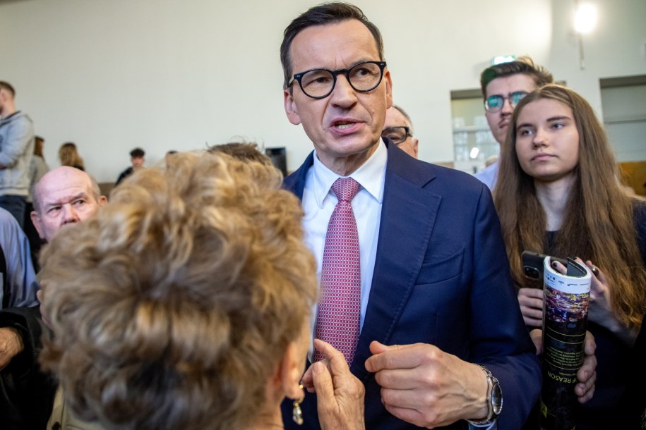 Były premier Mateusz Morawiecki na spotkaniu w Toruniu /Agnieszka Bielecka /PAP