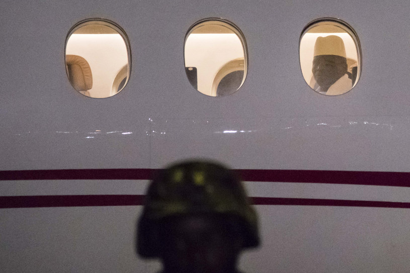 Były prezydent Gambii Yahya Jammeh opuścił kraj /STRINGER /AFP