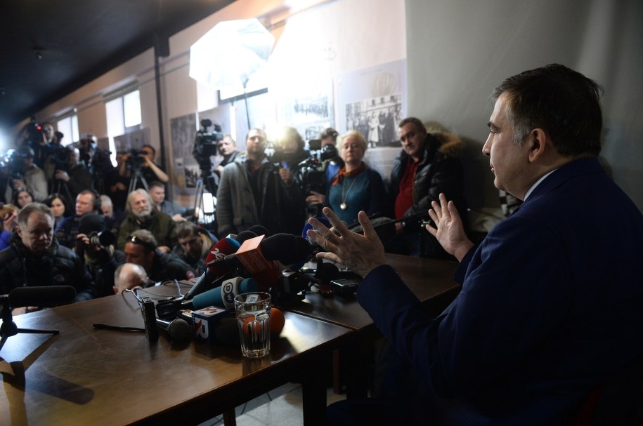 Były prezydent Gruzji Micheil Saakaszwili podczas konferencji prasowej w Warszawie /Jacek Turczyk /PAP