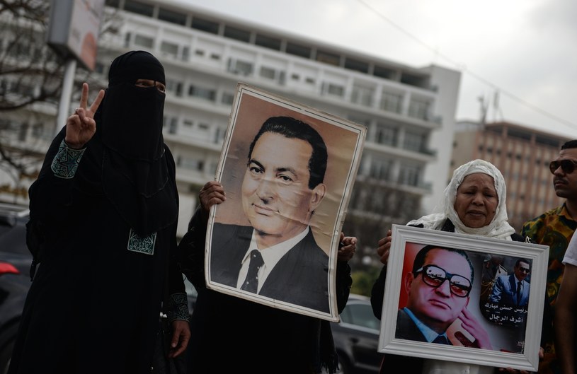Były prezydent Hosni Mubarak został uniewinniony /PAP/EPA
